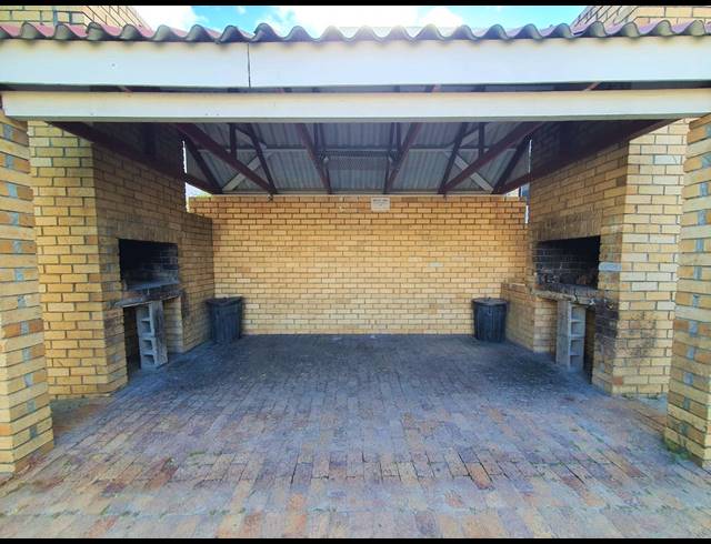 3 BEDROOM APARTMENT FOR SALE IN CHURCHILL ESTATE